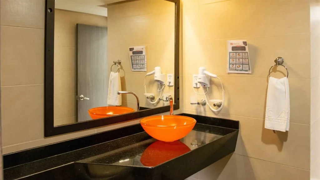 Baño junior suite 1